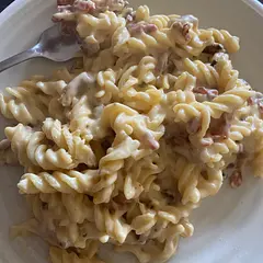 Quick easy meal to make added bacon lardons to it and garlic , paprika absolutely delicious! 