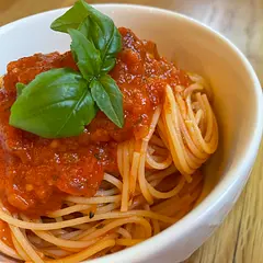A super easy recipe that has saved me more than once when I run out of jar sauce or just want to make homemade. 