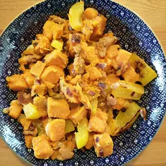 I can't eat garlic and chili, so again, no garlic or chili. And it was delicious even so! If you leave out the ground meat, it's also HIT friendly. But cooking sweet potatoes in the microwave? I didn't have the courage for that.