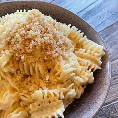 I make this for myself more than anyone else in the house. I love white cheddar mac, and I love breadcrumbs on top. Kids don't. The breadcrumbs are made on the side and you can add them if you want them. Perfect! 