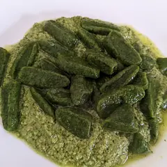 I didn't follow the ratio exactly for the sause, but holy cow the nut, cheese and garlic flavor is killer. I also threw fresh basil in there pretty awesome and simple. 