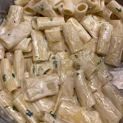 Sehr leckere Nudeln super cremig und einfach zu kochen, klasse immer wieder! 