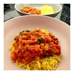 Such an easy dish to make and takes no time at all to prepare and cook. Anyone can make this as it's super simple! I could happily add and substitute next time I make this!