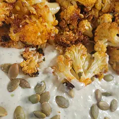 I love it !!! I saw the video in Instagram and i was 100% that will be delicious 😋.  And yes was !!! I did not have almond so improvised with pepitas (i also prefer them).