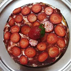 It was too sweet and oily but still good..and liked it only with strawberries 💗😂