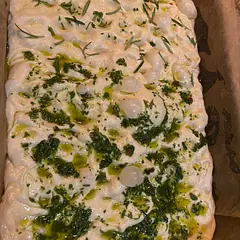 Amazing recipe succeeded right away! 
Made it with Chimichurri, Rosemary and garlic topping tastes phenomenal. 
