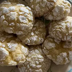 My husband doesn’t like lemon cake but couldn’t stop eating these  they are delicious  