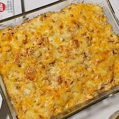 i switched the cheese to parmesan and siracha to saamjang sauce, it tastes delicious~