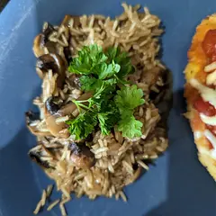 Using brown rice makes this take a LOT longer to cook - but it came out nicely and the mushroom flavor wasn't overwhelming. The brown sugar added a little hint of sweetness but wasn't overpowering.