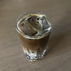 Didn't have enough time to shake the milk, so there's no foam. Still, vanilla extract really made all the difference! Love this recipe, and will definitely try to make the foam next time. 💯🙌😊
