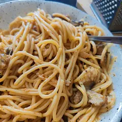 It's perfect just the way it is! Super good! I just added some parmesan shavings and basil on the serving plate 🫶🏼