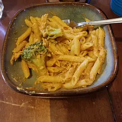 This was okay for me 3/5 but a 5/5 for my picky 17yr old son so I will definitely be making it again with tweaks. 

I used 4 chicken tenders, seasoned the chicken with salt, pepper, onion powder, garlic powder, cayenne pepper, & paprika, Used a 24 or 28oz jar of Kroger [generic] Marinara sauce, a box of mini penne, 1 bag of broccoli & shredded parmesan cheese. 

For me, it definitely needed more sauce, more seasoning [or a sauce with sesoning] & a little heavy cream. Before I put the leftovers away, I did add some heavy cream so hoping it will be okay when reheating. 