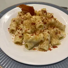 I went for prosciutto crudo insted of pancetta, just  airfryed them for 5 minutes! Next time I will try it with some blue cheese 