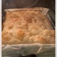Love this recipe! Soft and pillowy inside, crunchy outside. I burnt the bottom but i just scraped off the burnt parts. Still tasty 😍