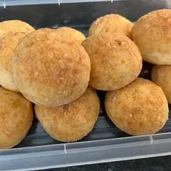 Came out great!! Crispy on the outside and gooey/ cheesy on the inside. As a Brazilian myself I was skeptical but it was so easy to make and everyone loved it! Adding to my go-to recipes! Thanks :)