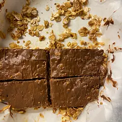 These bars were really good. I added a thin layer of chocolate on top instead of chocolate chips. Will defenetly be making them again. 
   + Everyone in my family really liked them.