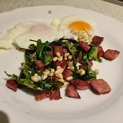 Used strasburg chunks instead of bacon rashers. Quick even though had to do eggs one at a time since that's all that fit in my pot. Tasty!