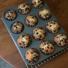 so easy and simple. i’m one to burn anything and these turned out great! will be making again. i made a dozen with this recipe 