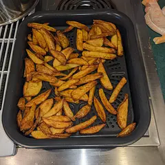 Used golden potatoes.
Patted dry after slicing.
Oiled and sprinkled only pre-mixed purchased Cajun seasoning and salt.
"Air fried" in convection-capable toaster oven on "air-fry" setting.
Exceeds adequacy.
Will make again.
