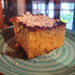 Really good, soft, very sweet.
I suffered a lot with beating the sugar and almond pasta (marzipan in my case) together. I needed to add an egg and butter to make it work. I baked for around 1 hour 20 minutes, on 160-150 celsius.
Will definetly make it again.