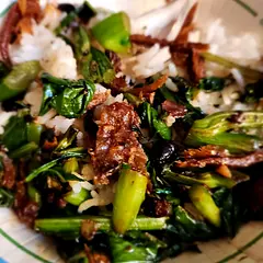 The dace in fermented black beans gives any leafy greens an umami explosion. The dace is very, very salty. The recipe's author suggests cutting the amount of dace in fermented black beans in half. Definitely use only half.