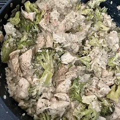 I swapped out fresh broccoli for peas because it was what I had on hand. Mixed in about 1c cooked rice at the end and it turned out to be delicious one pot meal.