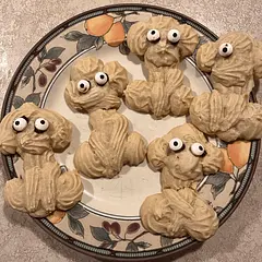 These were fabulous! My family devoured them right away! Thank you for this outstanding and scrumptious recipe! Happy holidays! 🐶 🌲 