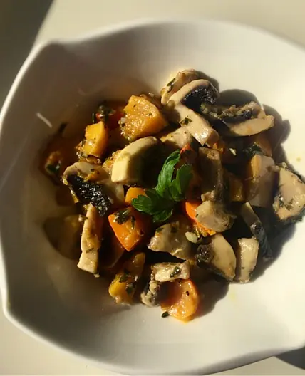 Saute de courge et champignons / Squash and Mushroom Sauté
