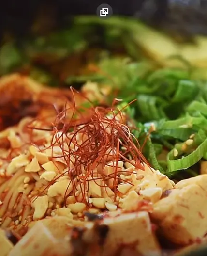 VEGAN CHILI RAMEN RECIPE | SPICY RED BROTH NOODLE SOUP