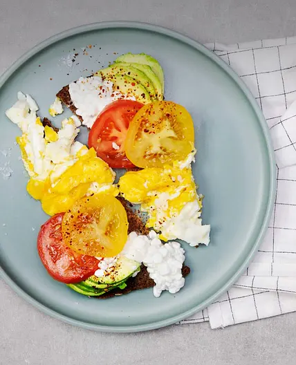 Rye bread with avocado and
fried egg