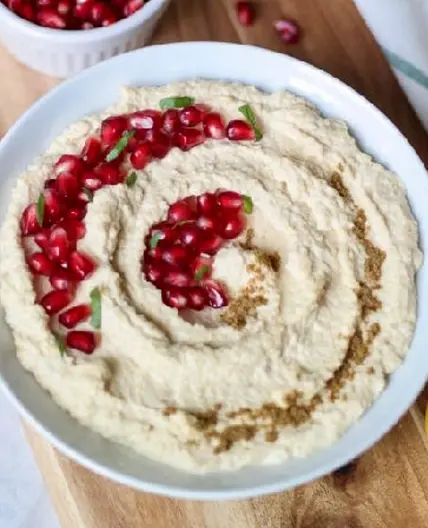 Classic Garlic and Lemon Hummus