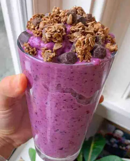 Healthy Mixed Berry Summer Smoothie