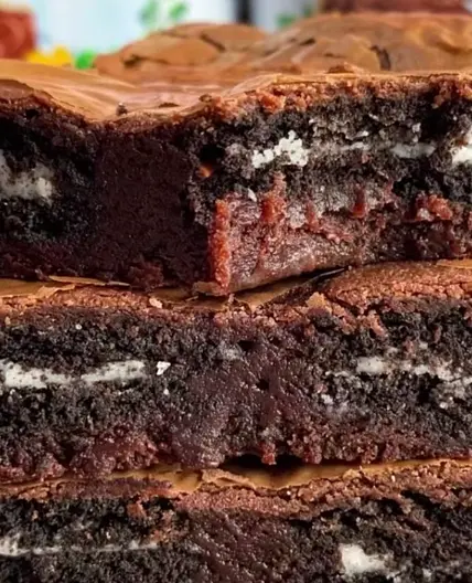 4-Ingredient Nutella & Oreo Brownies