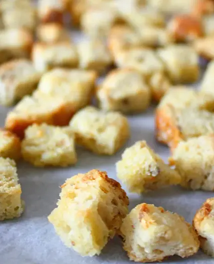 Knoflook croutons