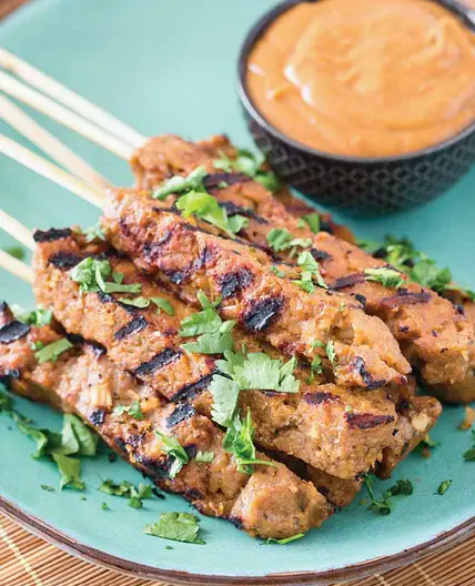 Thai seitan satay with spicy peanut sauce