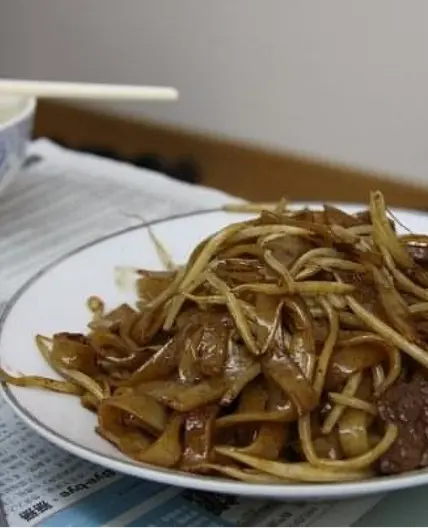 Stir-fried Beef Noodles