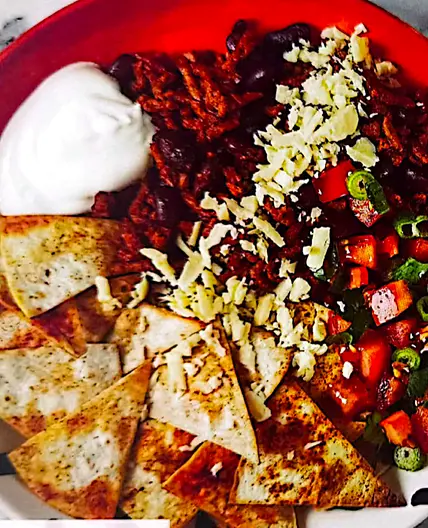 10-min loaded meat-free chilli nachos