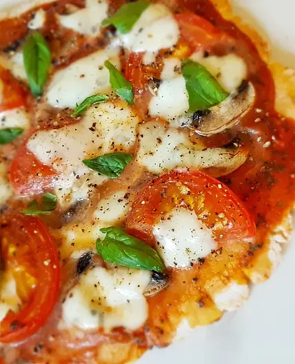 Tomato and Mushroom Pizza