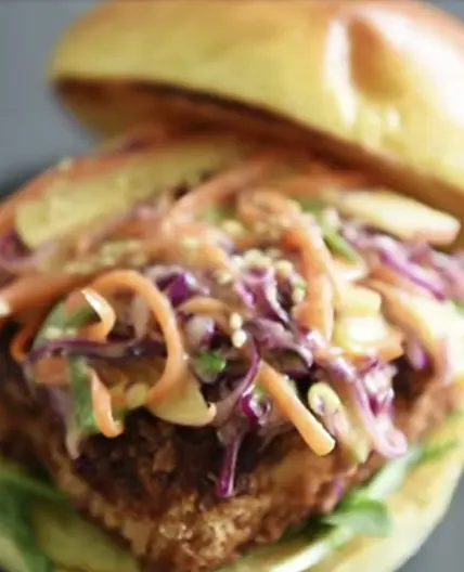 Crispy Katsu Burger - Yeung Man Cooking