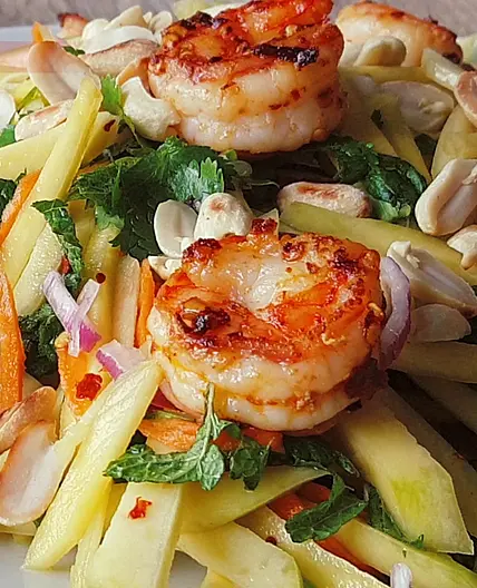 THAI MANGO SALAD