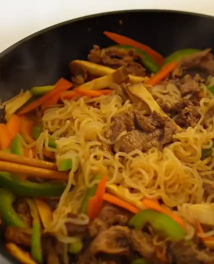 Stir Fried Shirataki and Beef