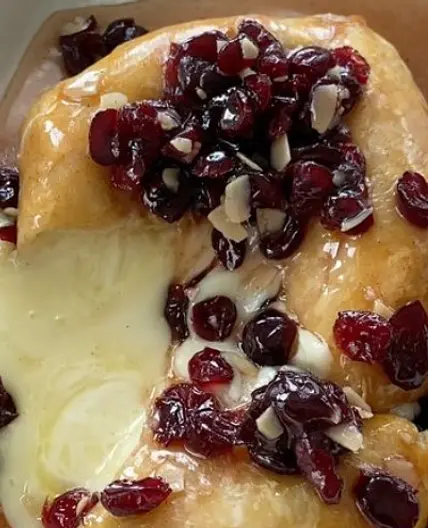 Holiday appetizer with Brie and Puff Pastry