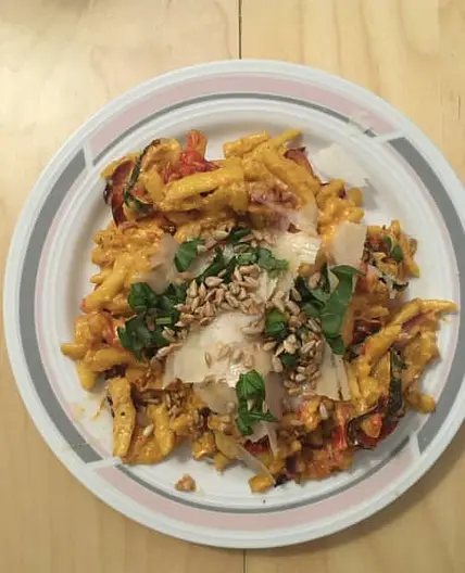 Spätzli au pesto rosso