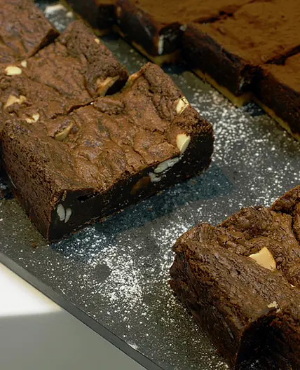Macadamia and white chocolate