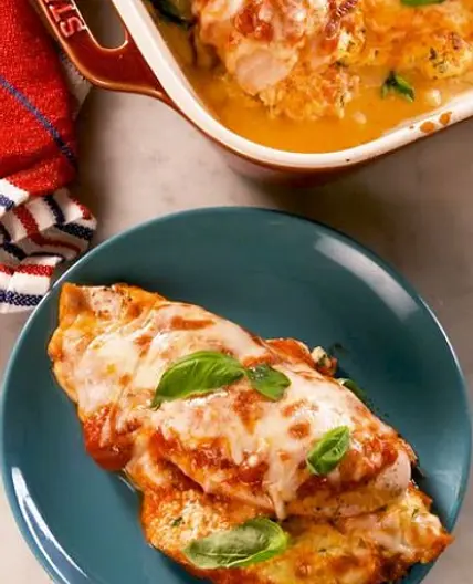 The Keto Guide - Lasagna Stuffed Chicken