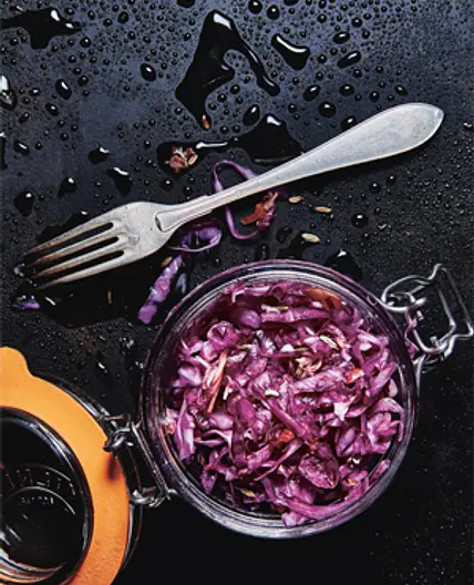 PURPLE SWEETHEART CABBAGE AND APPLE SAUERKRAUT