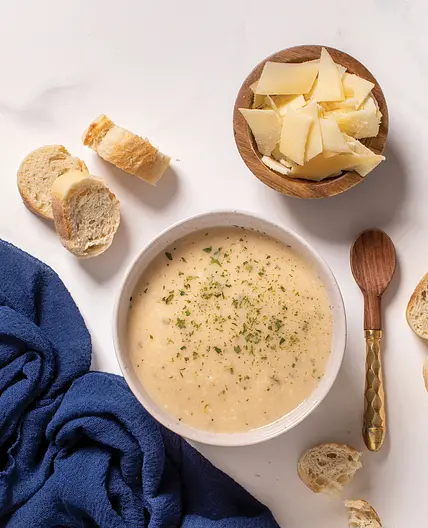 Cheesy Cauliflower
& WHITE BEAN SOUP