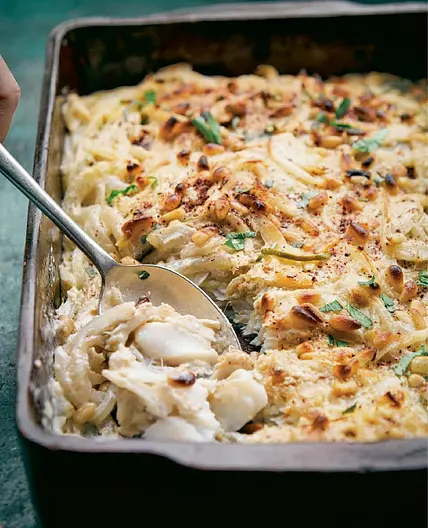Baked fish in tahini sauce
Siniyet samak bil tahineh
