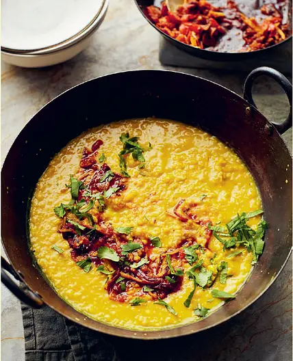 RAJASTHANI PALAK DAL Garlic-Spiced Spinach & Lentil Dal