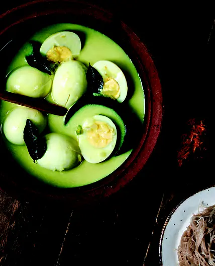 Boiled Eggs with Coconut Milk Biththara Kiri Hothi
